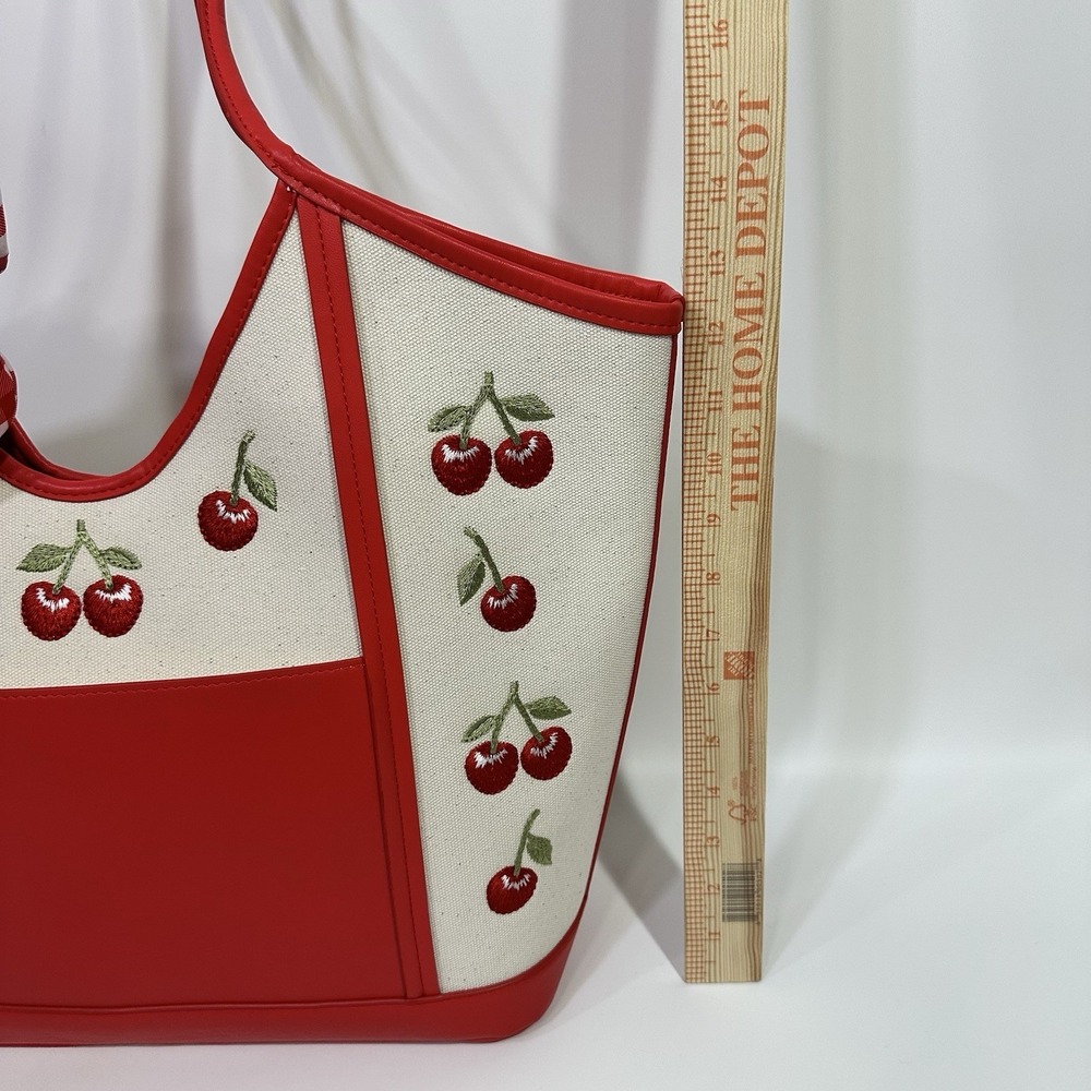 STEVE MADDEN BPROUD LARGE "CHERRIES" TOTE/SHOULDER BAG RED MULTI NWT - Picture 3 of 10